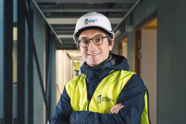 Aurélien AUDY photographe LYON - portrait corpo métier chantier La Doua