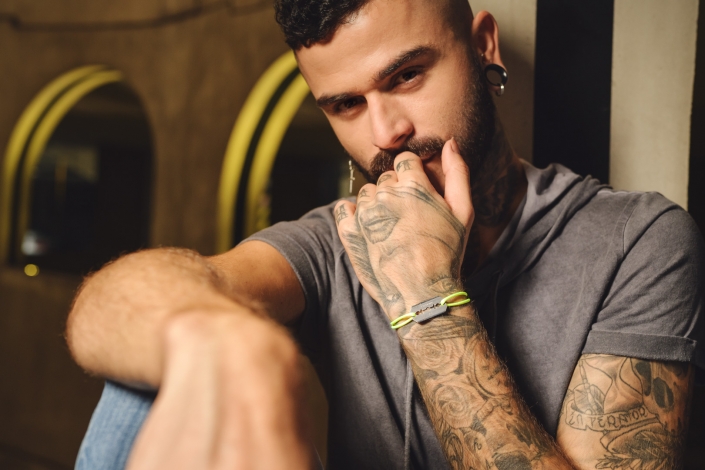 Photographe Lyon – Aurélien Audy – shooting outdoor bracelets mannequin illustration mode Photographe Lyon - Aurélien Audy - shooting outdoor bracelets mannequin illustration mode