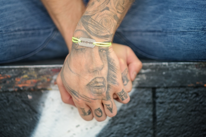Photographe Lyon – Aurélien Audy – shooting outdoor bracelets mannequin illustration mode Photographe Lyon - Aurélien Audy - shooting outdoor bracelets mannequin illustration mode