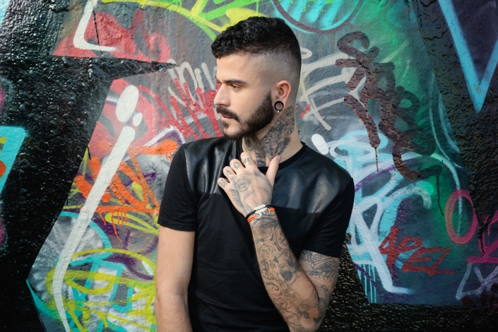 Photographe Lyon – Aurélien Audy – shooting outdoor bracelets mannequin illustration mode Photographe Lyon - Aurélien Audy - shooting outdoor bracelets mannequin illustration mode