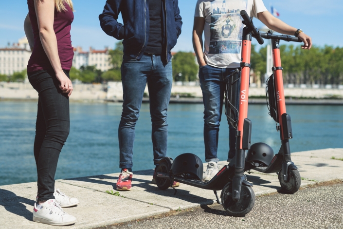 Aurélien AUDY – photographe LYON – portrait – shooting VOI Technology trottinettes électrique lifestyle mise en scène – 25 Aurélien AUDY - photographe LYON - portrait - shooting VOI Technology trottinettes électrique lifestyle réseaux sociaux