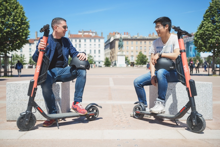 Aurélien AUDY – photographe LYON – portrait – shooting VOI Technology trottinettes électrique lifestyle mise en scène – 8 Aurélien AUDY - photographe LYON - portrait - shooting VOI Technology trottinettes électrique lifestyle réseaux sociaux