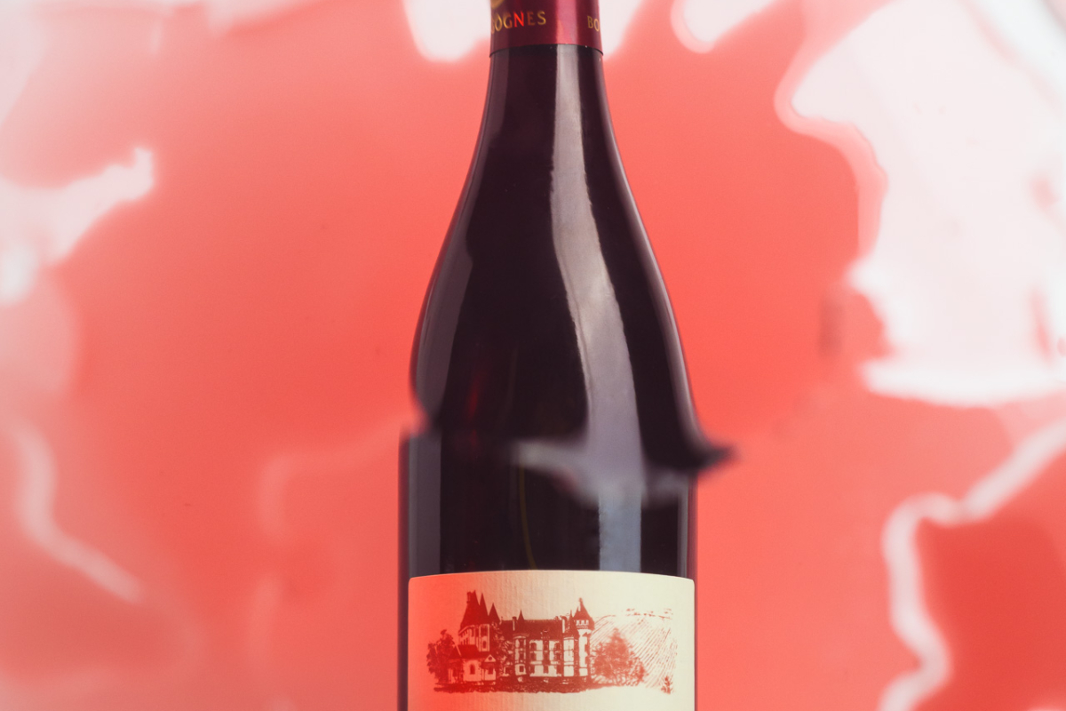 photo de produit créative - bouteille vin rouge bouteille de vin rouge bourgogne