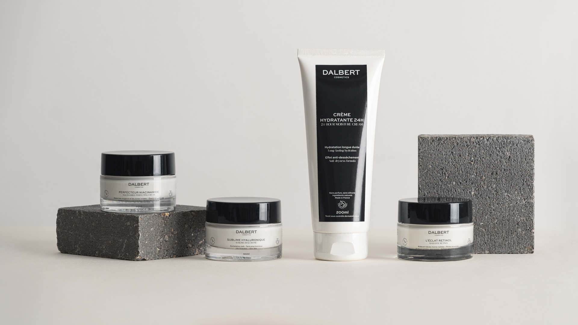 Packshot et lifestyle cosmétique – photographe lyon mise en scène assortiment cosmétique