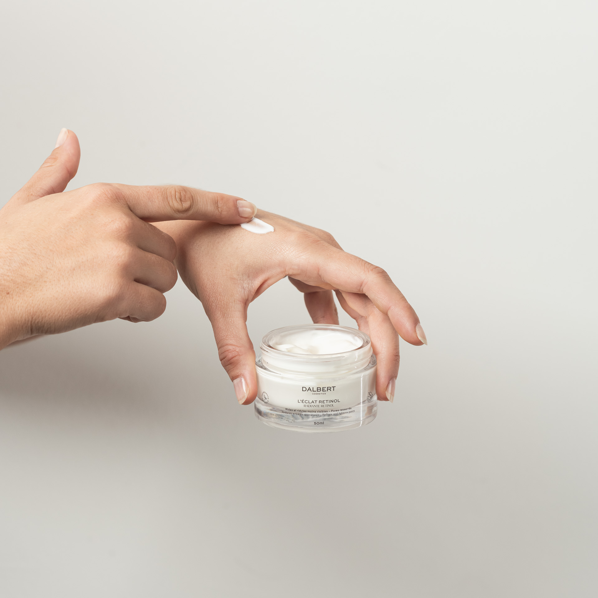 Packshot et lifestyle cosmétique – photographe lyon – 004 Application matière crème de soins